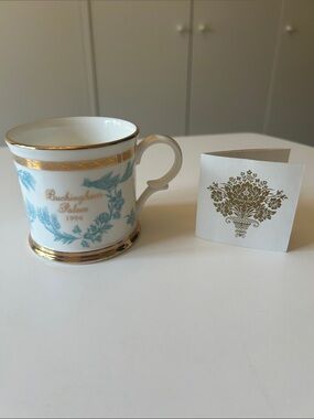 Buckingham Palace 1994 Commemorative Mug Vintage